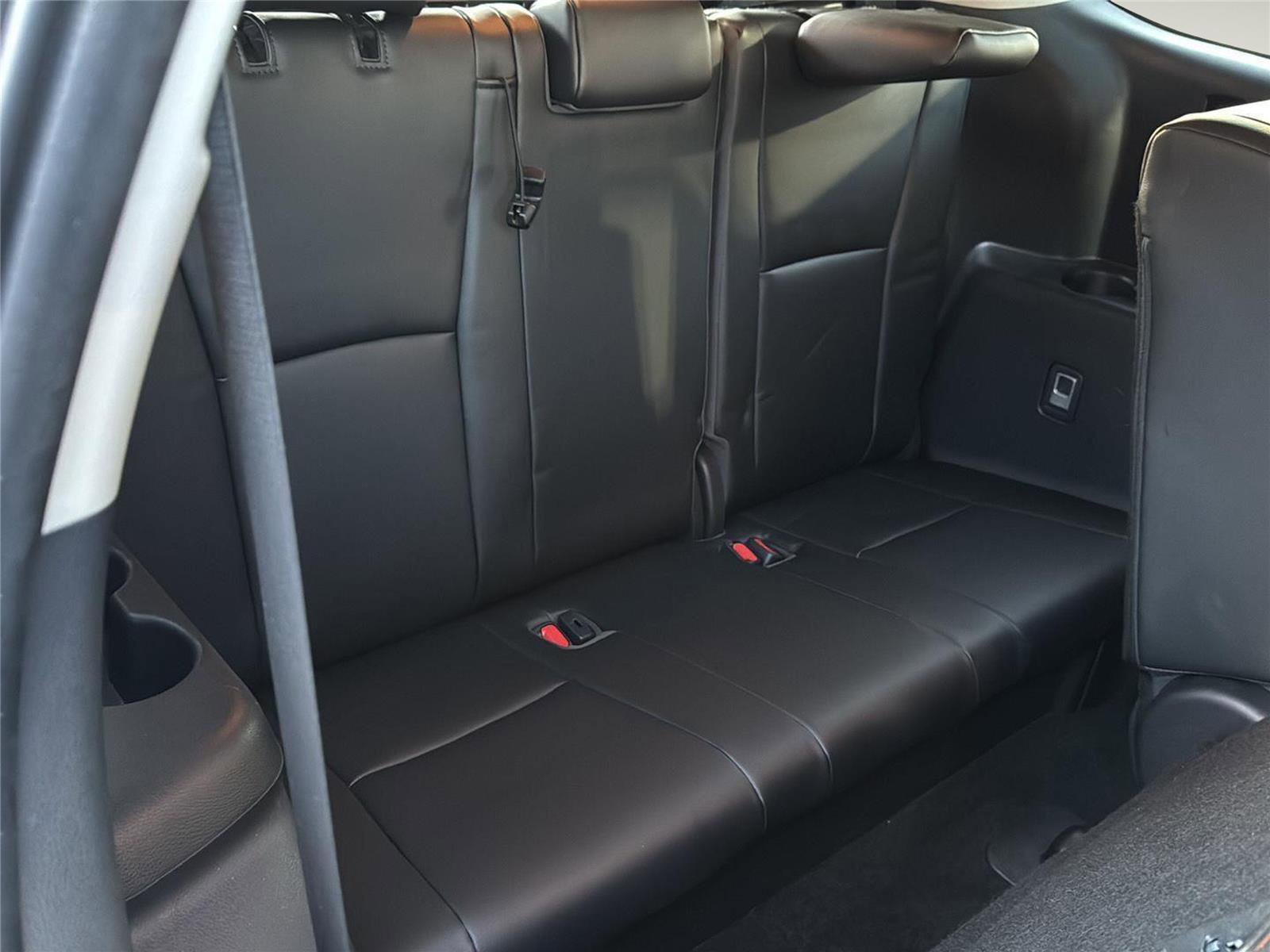 Used 2023 Toyota Highlander XLE image 26