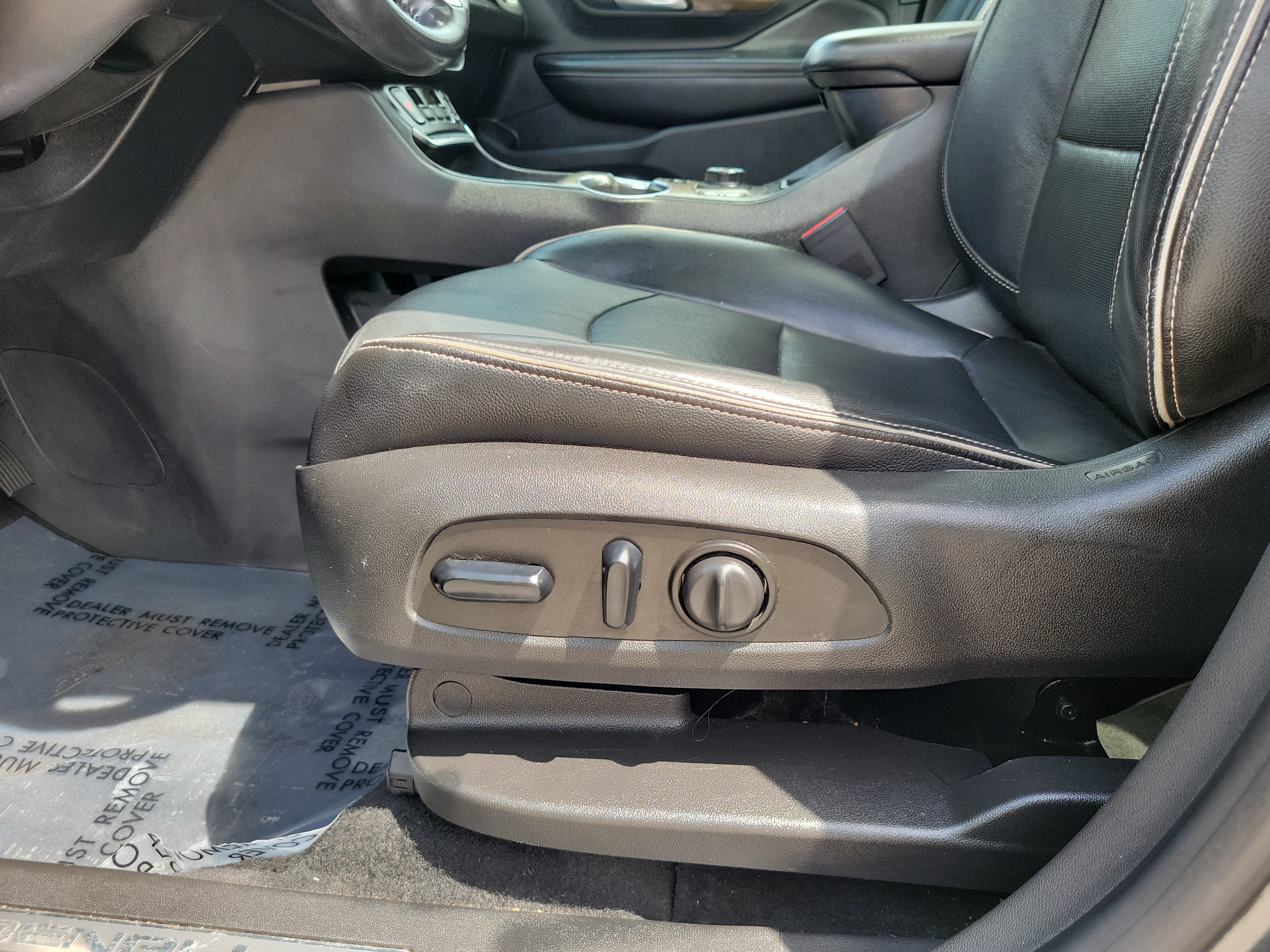 Used 2019 GMC Terrain Denali w/ Advanced Safety Package FWD image 14