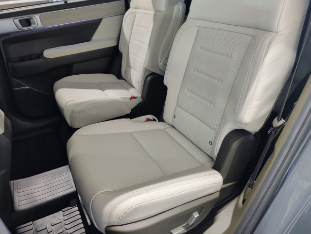 Used 2025 Hyundai Santa Fe Calligraphy AWD/4WD image 22