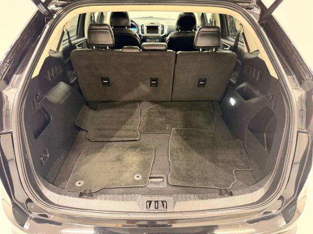 Used 2017 Ford Edge SEL w/ Equipment Group 201A image 38
