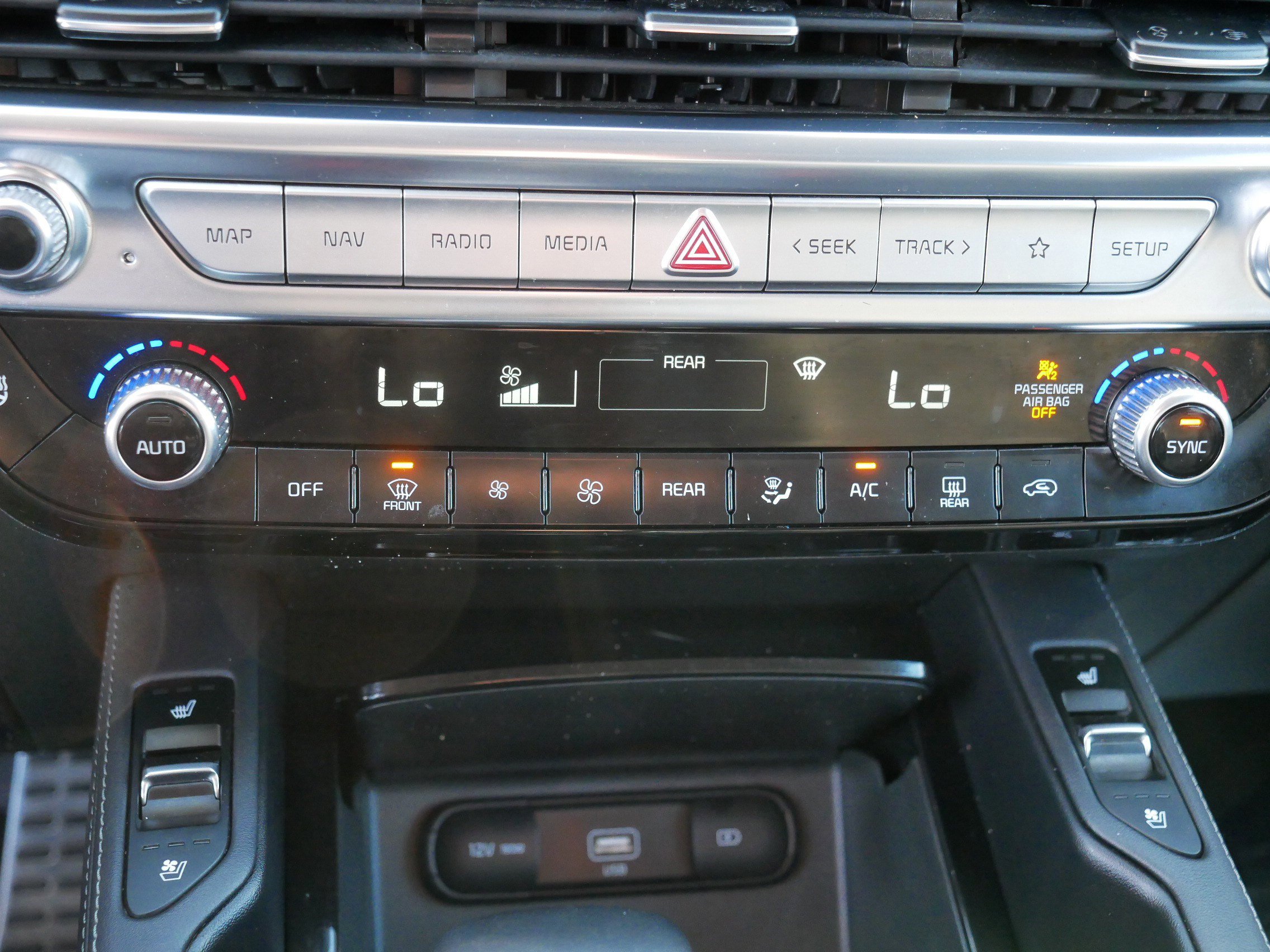 Certified 2022 Kia Telluride SX w/ SX Prestige Package image 23