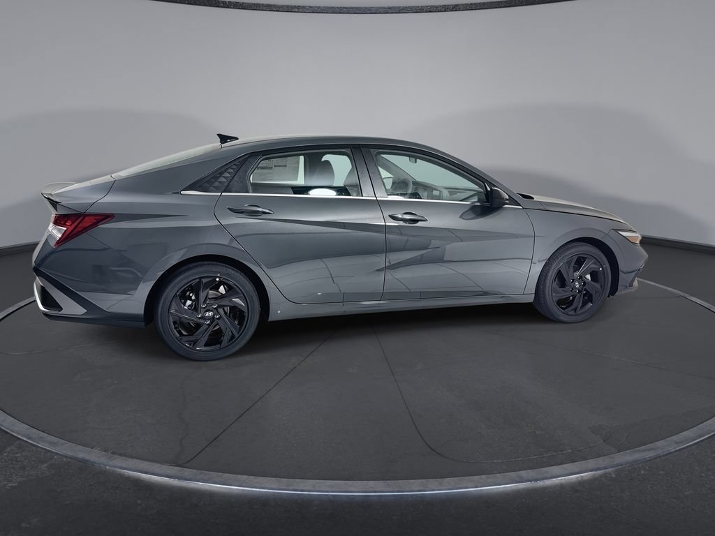 New 2026 Hyundai Elantra SEL Sport Premium FWD image 9