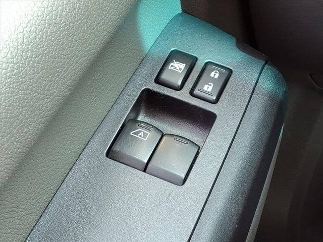 Used 2019 Nissan NV 2500 SV w/ Navigation Package image 17