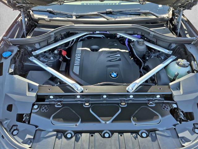 New 2026 BMW X5 xDrive40i w/ M Sport Package AWD/4WD image 17