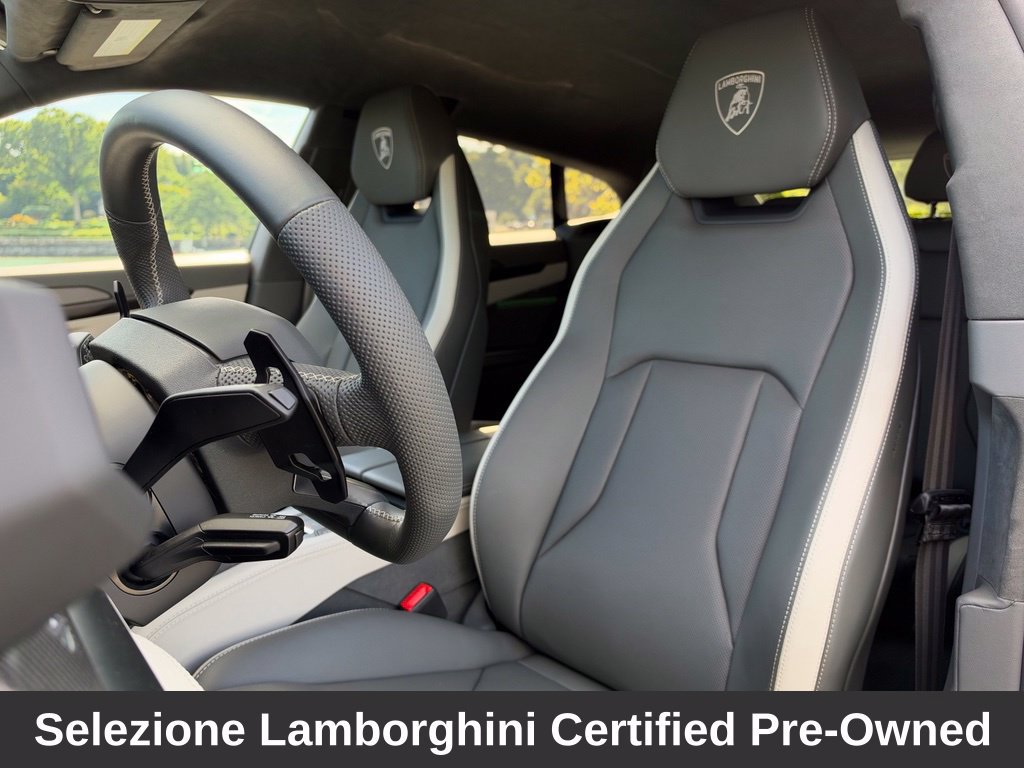 Used 2025 Lamborghini Urus SE AWD/4WD image 19