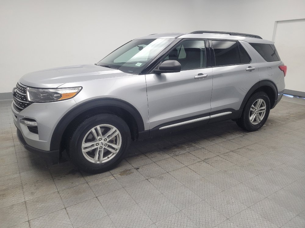 Used 2022 Ford Explorer XLT w/ Equipment Group 202A image 2