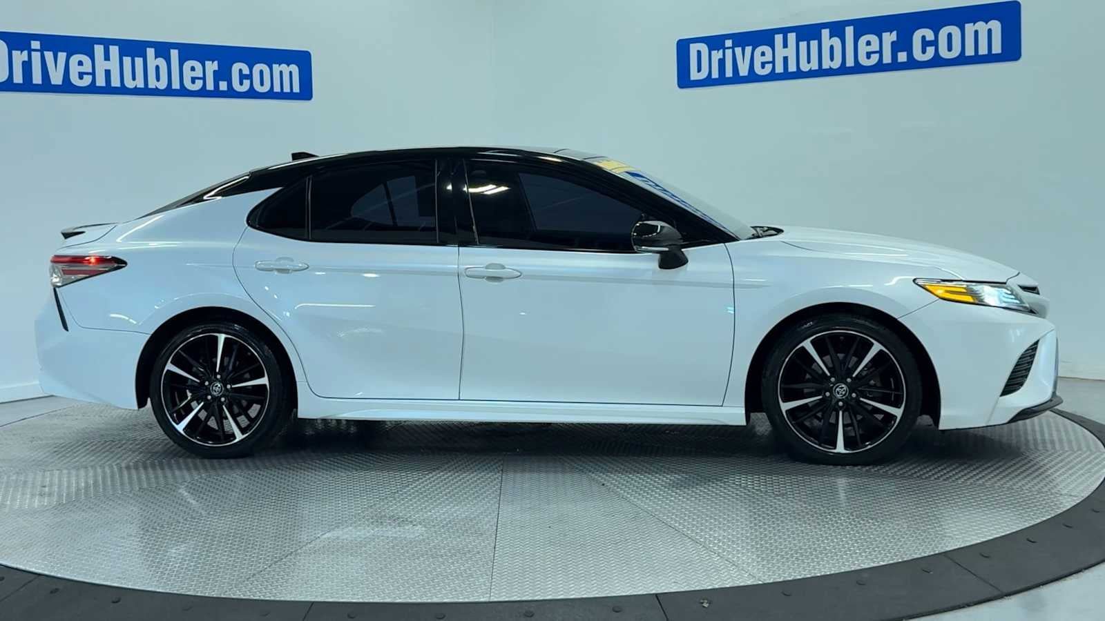 Used 2019 Toyota Camry XSE w/ Navigation Package FWD image 7