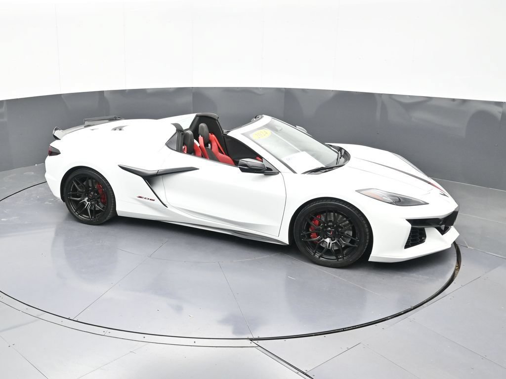 Used 2024 Chevrolet Corvette Z06 RWD image 41