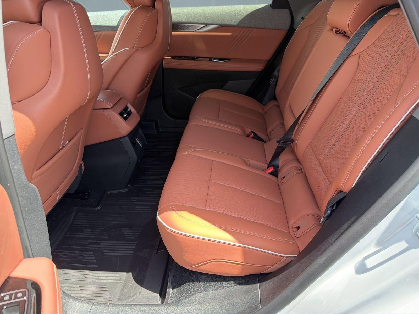 New 2027 Cadillac Optiq Premium Sport w/ LPO, Floor Liner Package AWD/4WD image 23