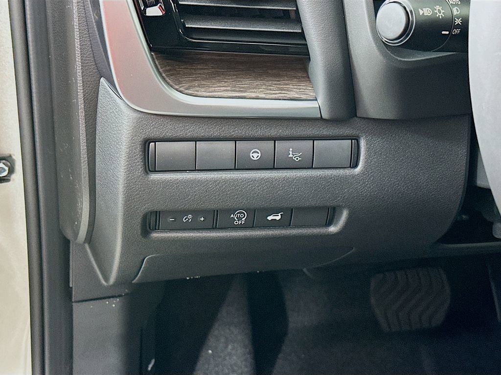 New 2026 Nissan Rogue Platinum image 15