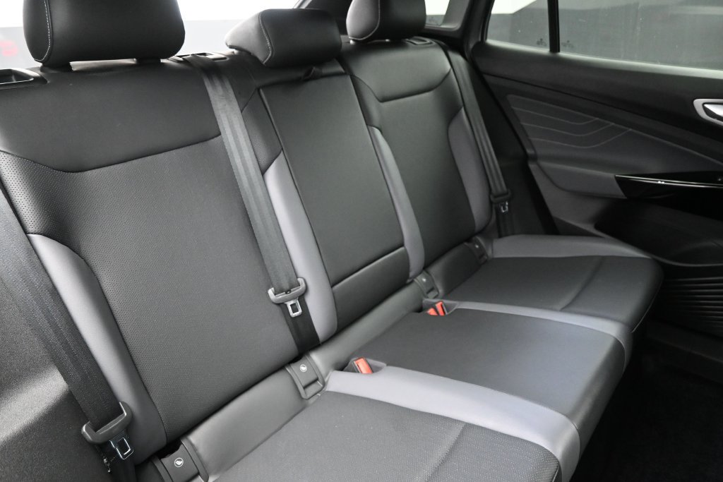 Used 2023 Volkswagen ID.4 Pro S RWD image 29