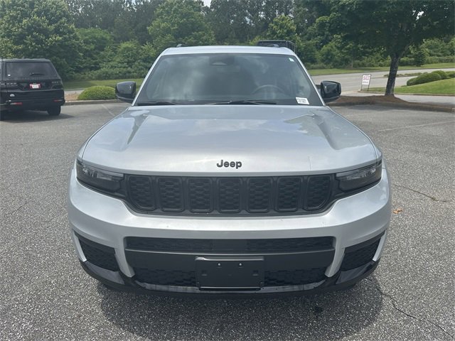 Used 2024 Jeep Grand Cherokee L Laredo image 5