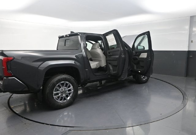 Used 2026 Toyota Tacoma Limited AWD/4WD image 45