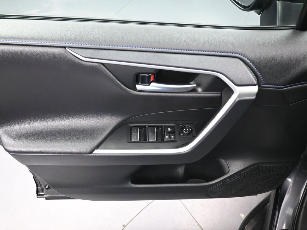 Used 2025 Toyota RAV4 XSE w/ Weather Package image 27