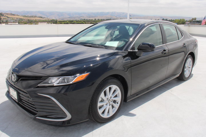 Certified 2024 Toyota Camry LE FWD image 6