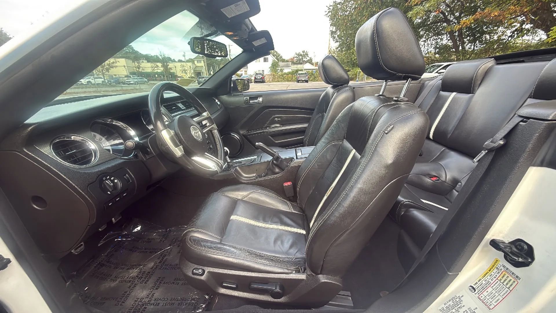 Used 2010 Ford Mustang GT Premium image 13