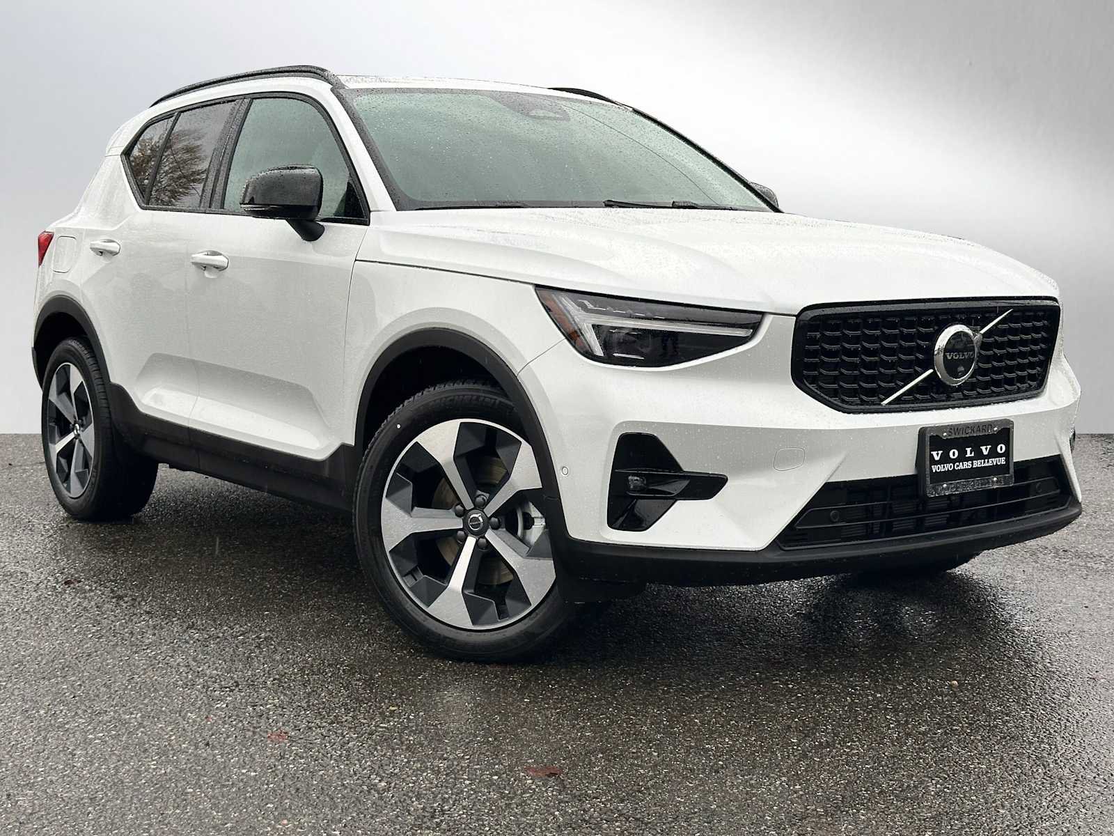 New 2026 Volvo XC40 B5 Plus w/ Protection Package Premier