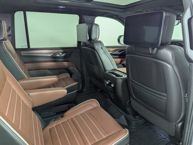 Used 2023 GMC Yukon XL Denali Ultimate AWD/4WD image 28