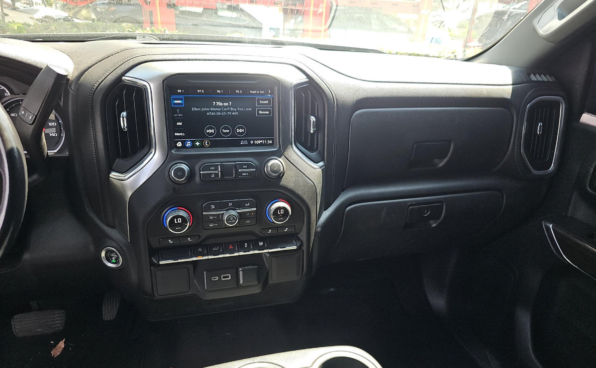 Used 2022 Chevrolet Silverado 1500 LT RWD image 13