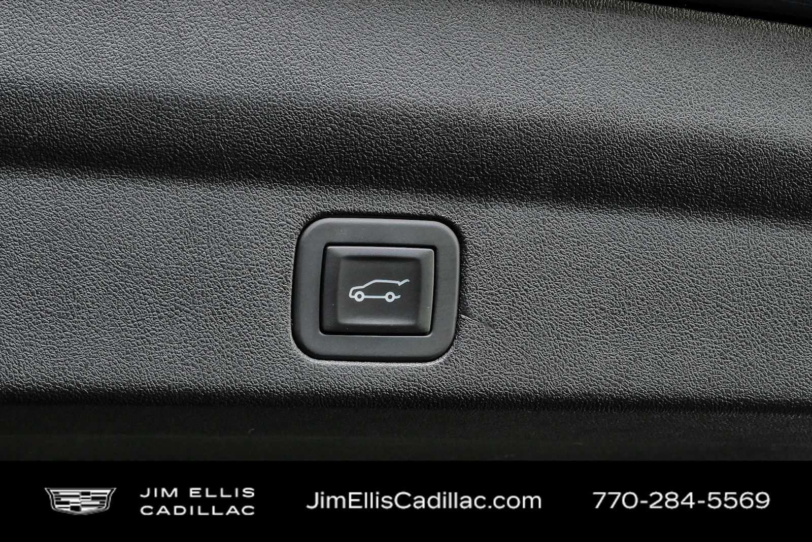 Certified 2025 Cadillac Escalade IQ Luxury 2 w/ LPO, Premium Carpet Package AWD/4WD image 33