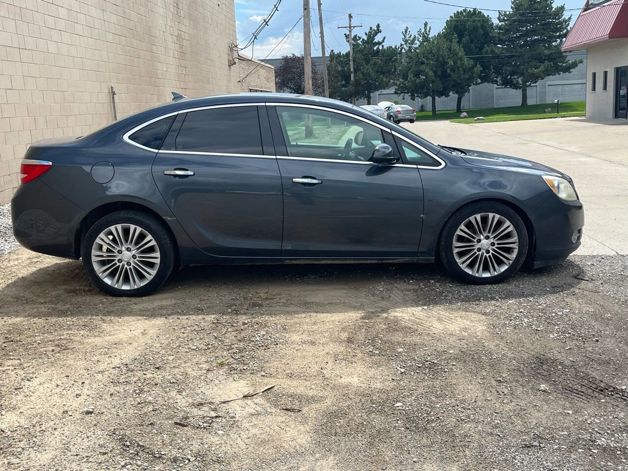 Used 2013 Buick Verano FWD image 5