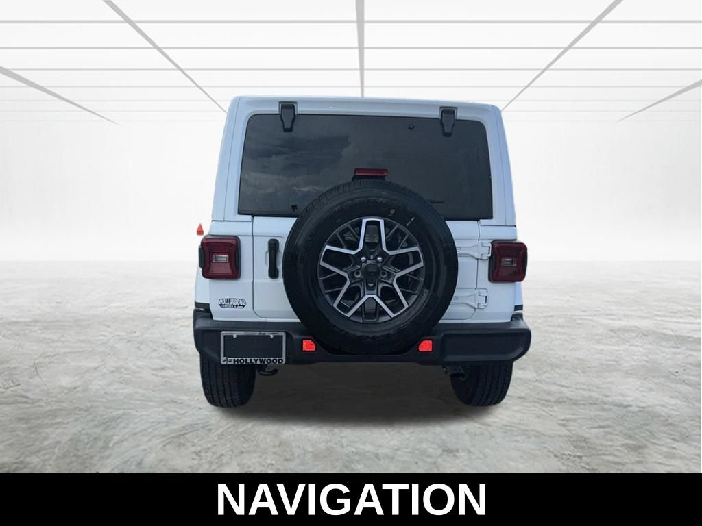 Used 2025 Jeep Wrangler Unlimited Sahara AWD/4WD image 7