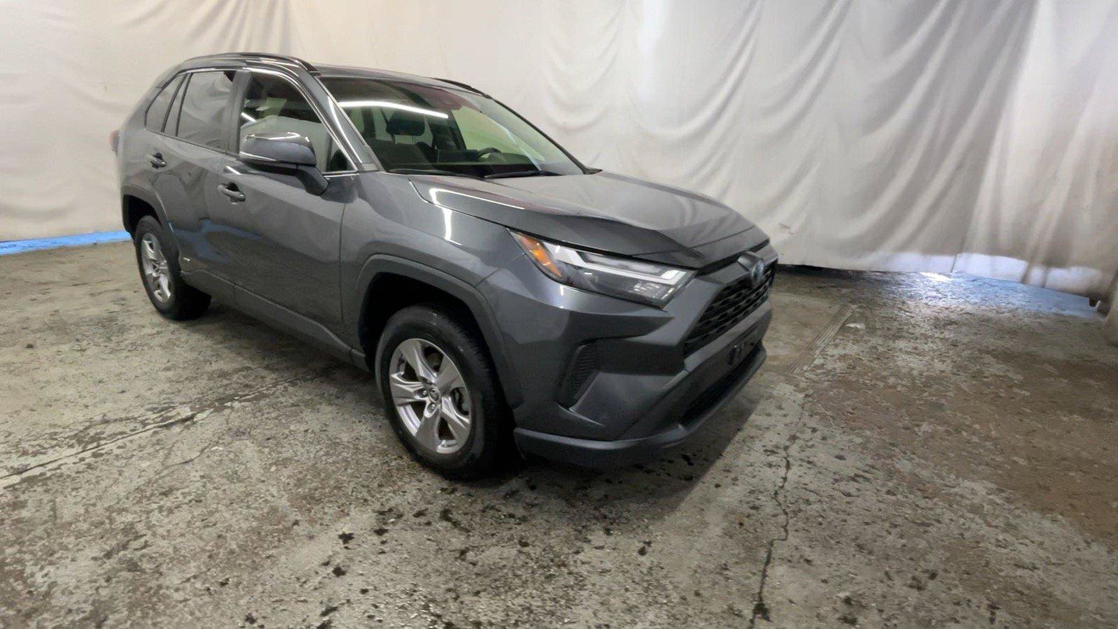 Used 2023 Toyota RAV4 XLE w/ Convenience Package AWD/4WD image 2