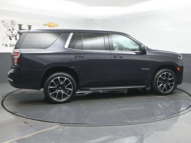 Used 2022 Chevrolet Tahoe LT w/ Luxury Package AWD/4WD image 39