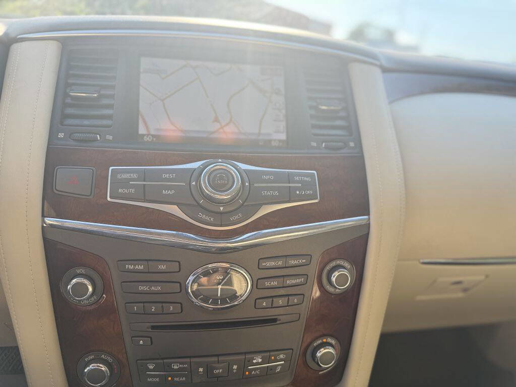Used 2015 INFINITI QX80 4WD w/ Deluxe Technology Package image 18