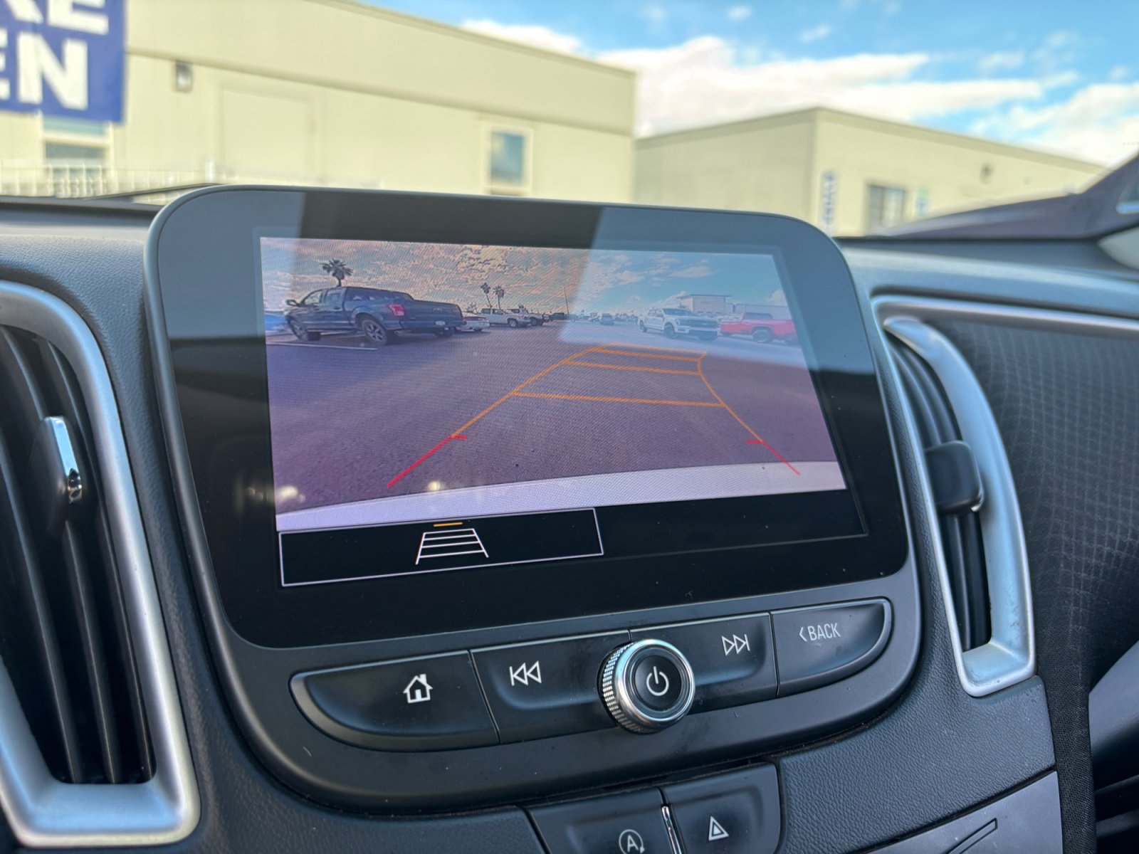 Used 2024 Chevrolet Malibu LS image 27