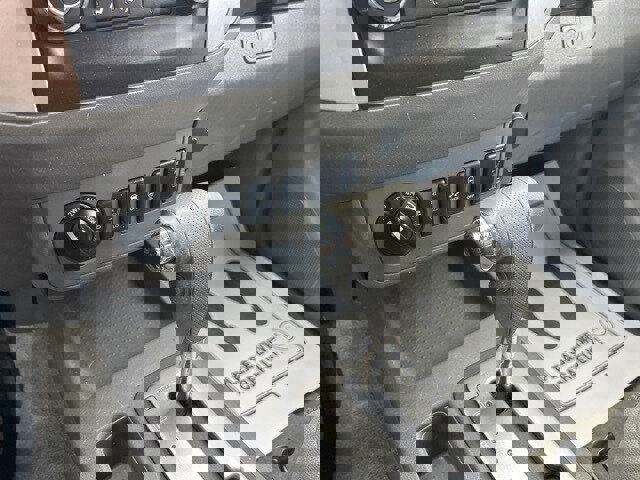 Used 2016 Nissan Frontier SV image 21