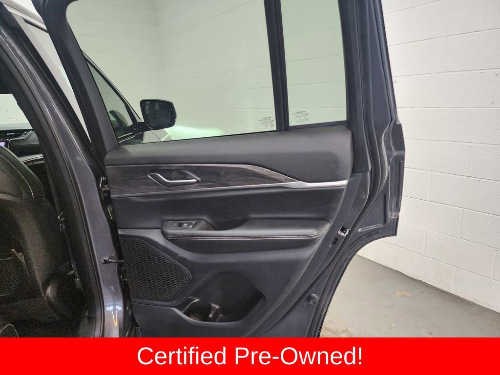 Certified 2025 Jeep Grand Cherokee Limited AWD/4WD image 31