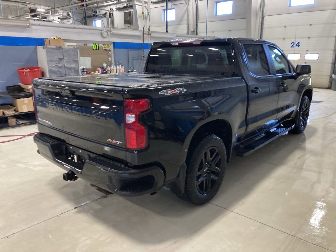 Used 2023 Chevrolet Silverado 1500 RST AWD/4WD image 7