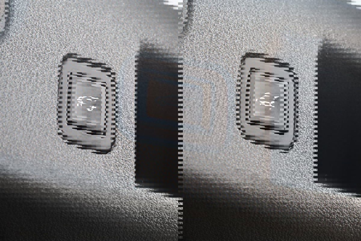 Used 2021 Chevrolet Equinox Premier AWD/4WD image 50