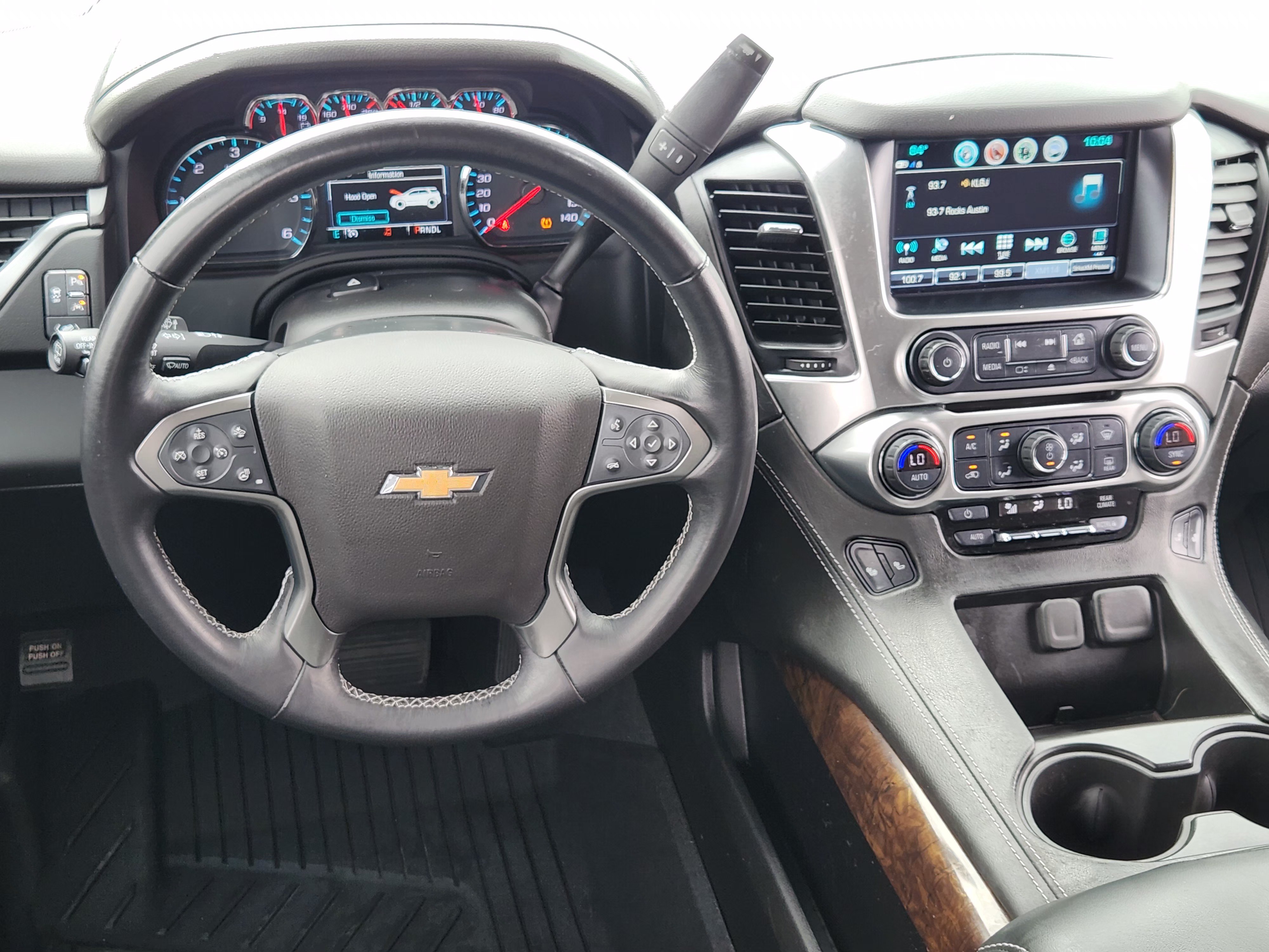 Used 2019 Chevrolet Tahoe LT w/ Luxury Package RWD image 27