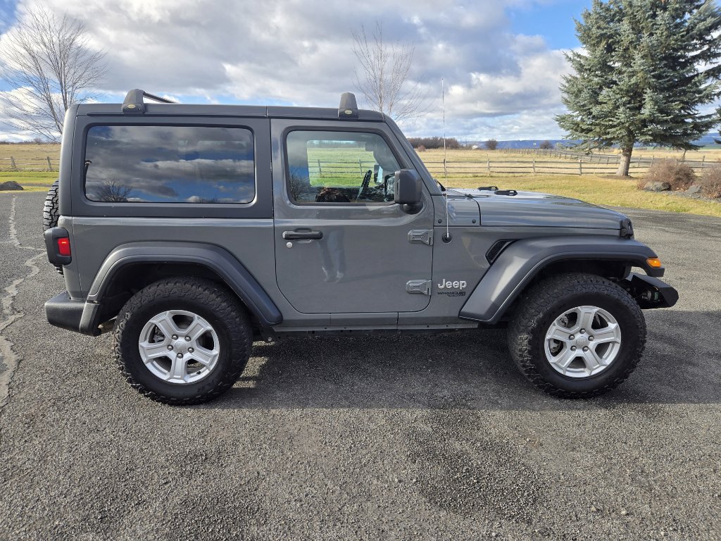 Used 2020 Jeep Wrangler Sport image 5