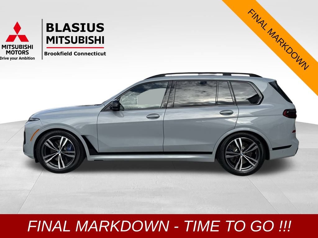 Used 2025 BMW X7 M60i w/ Climate Comfort Package image 4