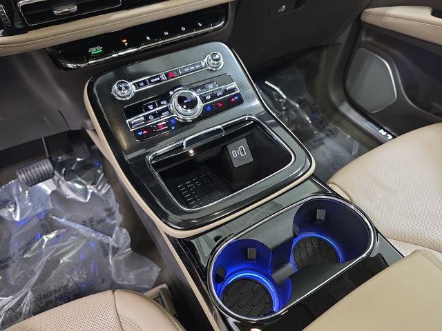 Certified 2023 Lincoln Nautilus Reserve w/ Equipment Group 202A image 22