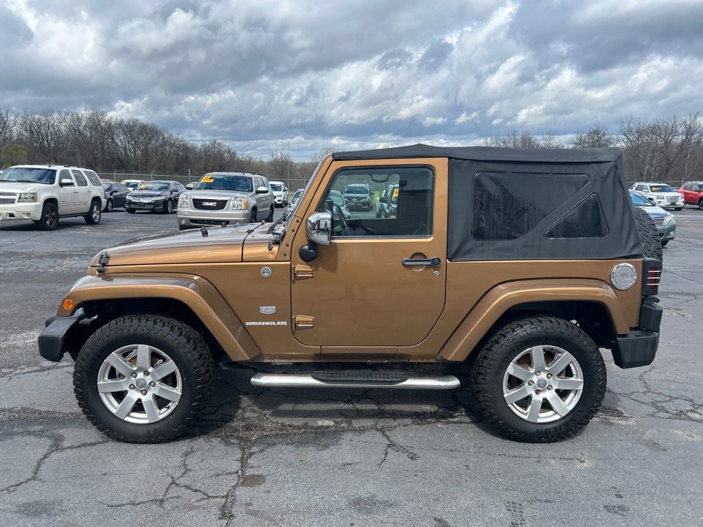 Used 2011 Jeep Wrangler Sahara w/ Dual Top Group AWD/4WD image 1