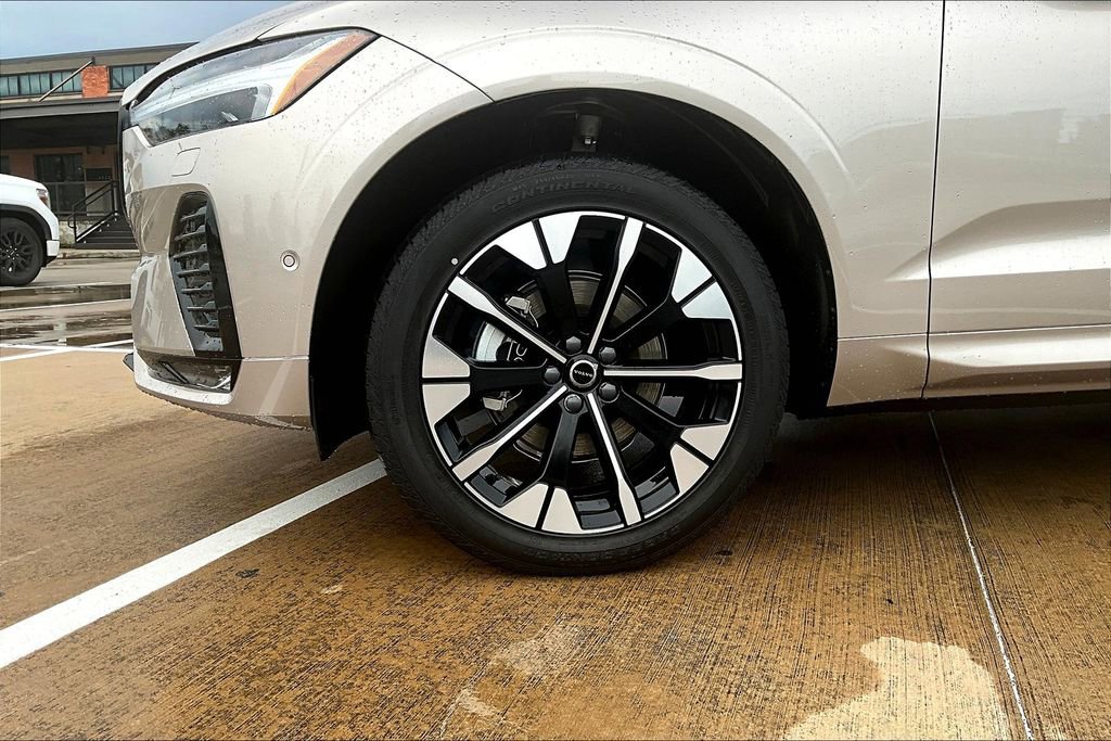 New 2026 Volvo XC60 B5 Plus w/ Protection Package Premier AWD/4WD image 30