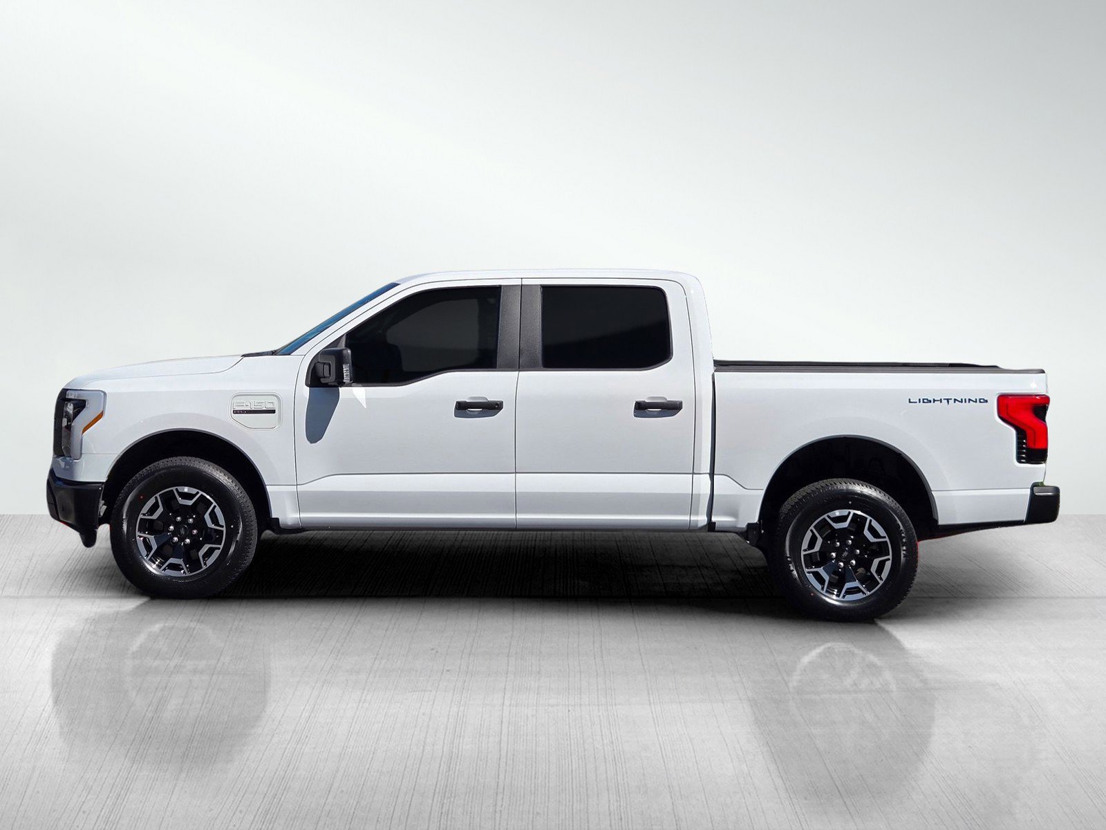 Used 2022 Ford F150 Lightning Pro w/ Tow Technology Package image 7