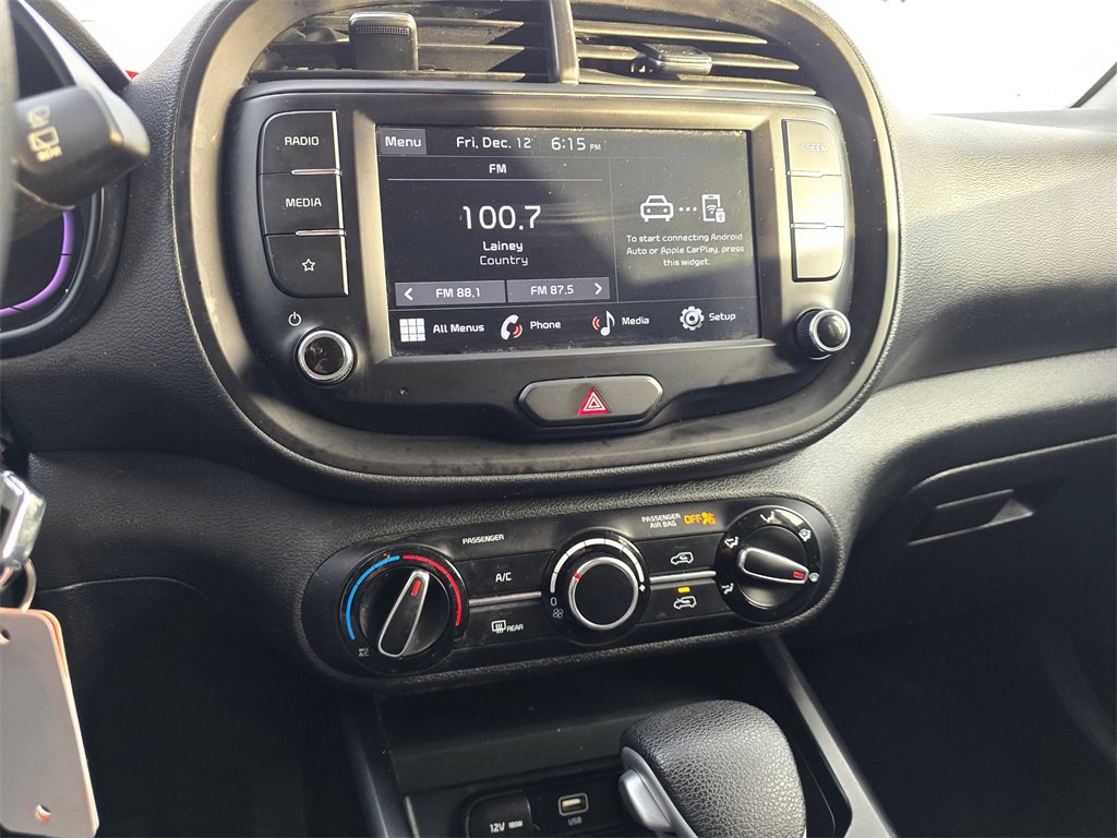 Used 2023 Kia Soul LX image 18