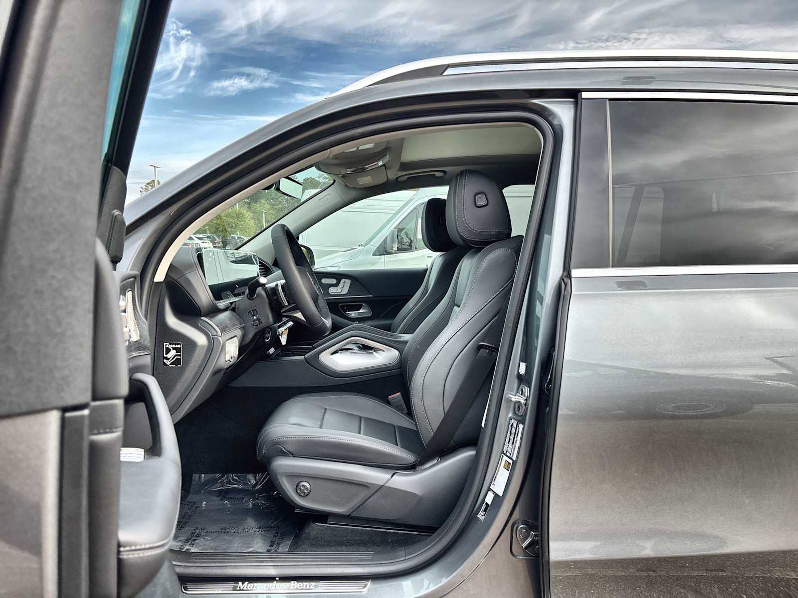 New 2026 Mercedes-Benz GLS 450 4MATIC image 2