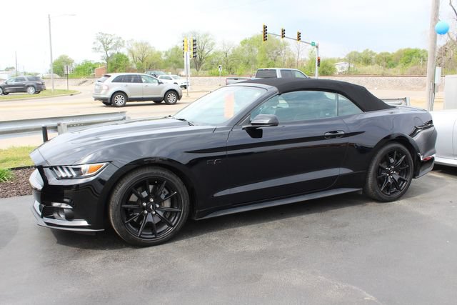 Used 2017 Ford Mustang GT Premium w/ Equipment Group 401A RWD image 4
