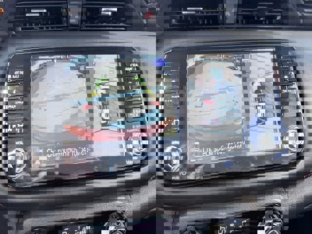 Certified 2021 Nissan Kicks SR w/ Interior Electronics Package image 11