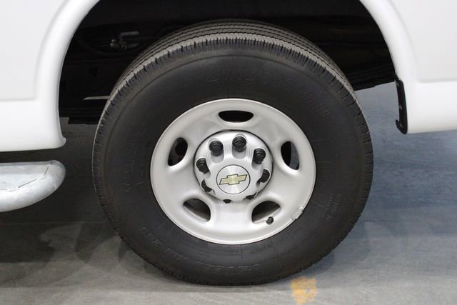 Used 2023 Chevrolet Express 2500 w/ Driver Convenience Package image 27