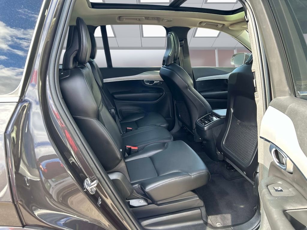 Used 2023 Volvo XC90 B5 Core w/ Climate Package image 14