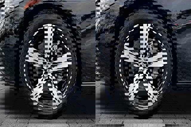 Certified 2025 Mercedes-Benz C 300 4MATIC Sedan image 37