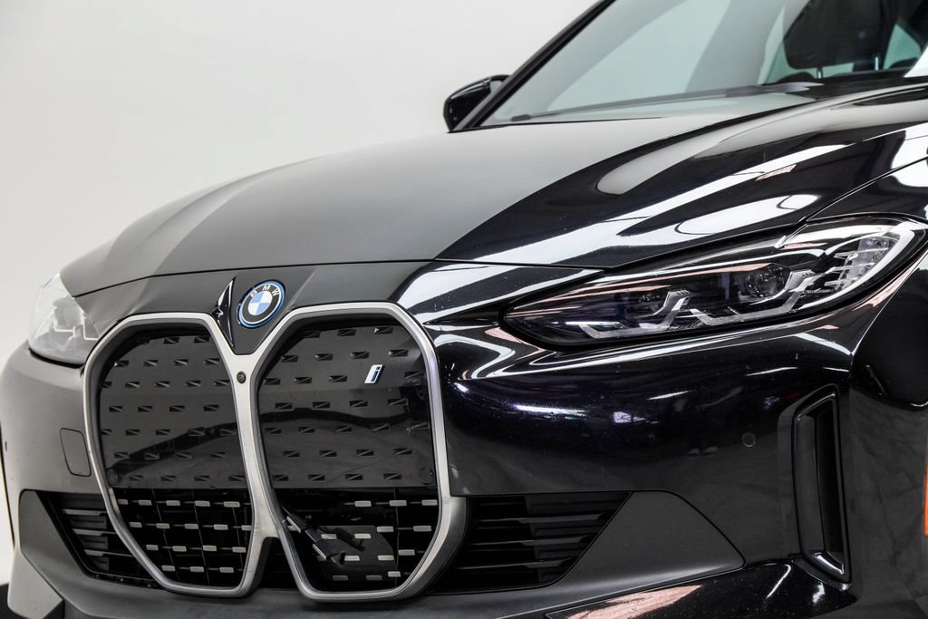 Used 2023 BMW i4 eDrive40 RWD image 2