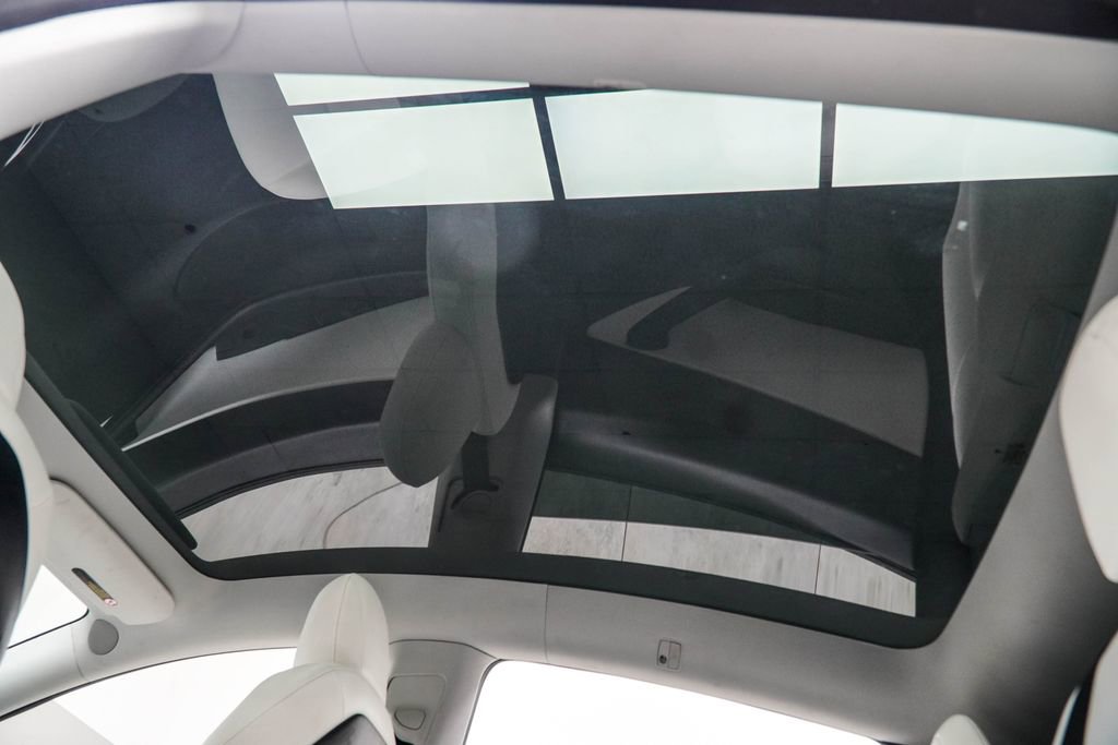 Used 2020 Tesla Model Y Long Range AWD/4WD image 33